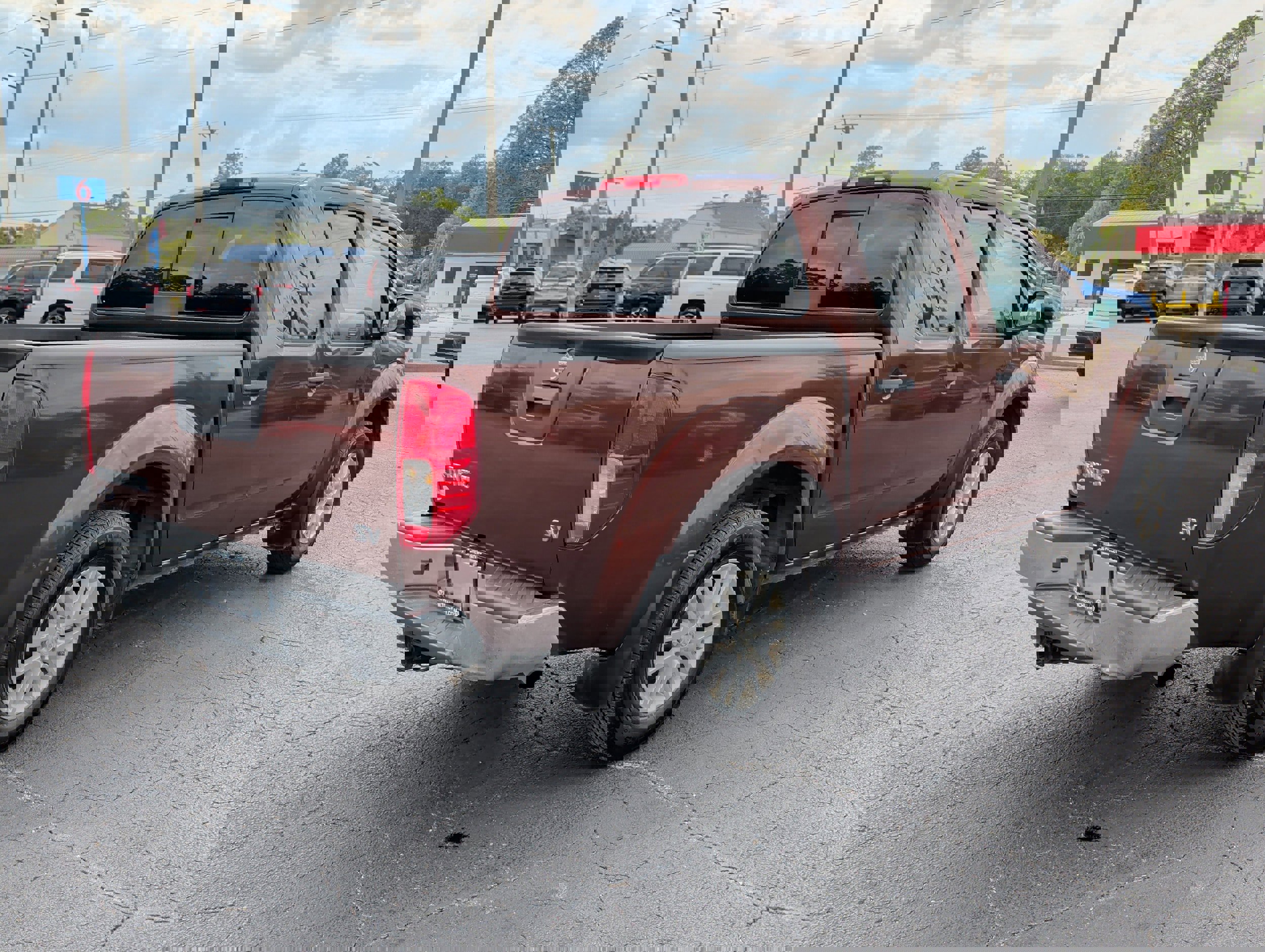 Used 2016 Nissan Frontier SV RWD image 13