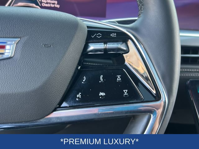 Certified 2025 Cadillac Escalade ESV Premium Luxury w/ LPO, Floor Liner Package AWD/4WD image 23