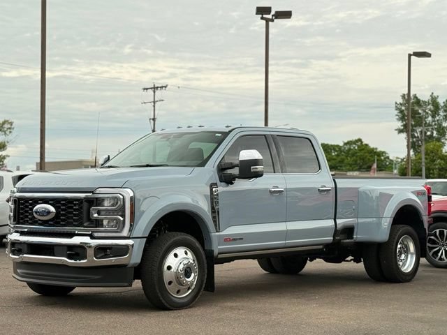Used 2025 Ford F450 Lariat w/ Lariat Ultimate Package AWD/4WD image 39