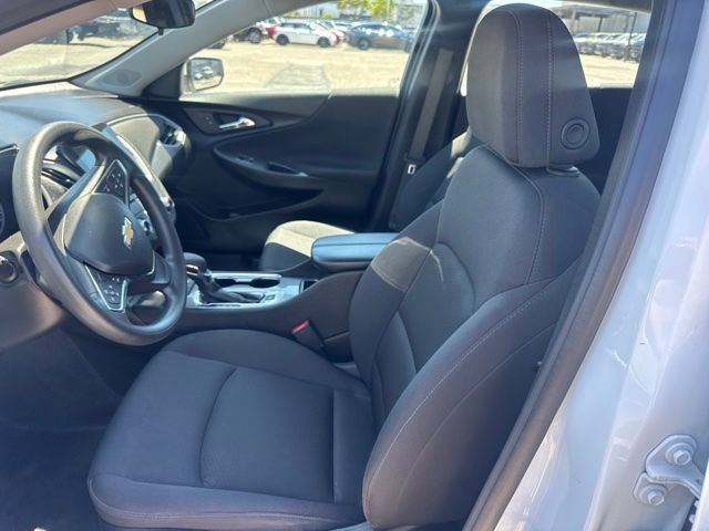 Used 2024 Chevrolet Malibu LT FWD image 9