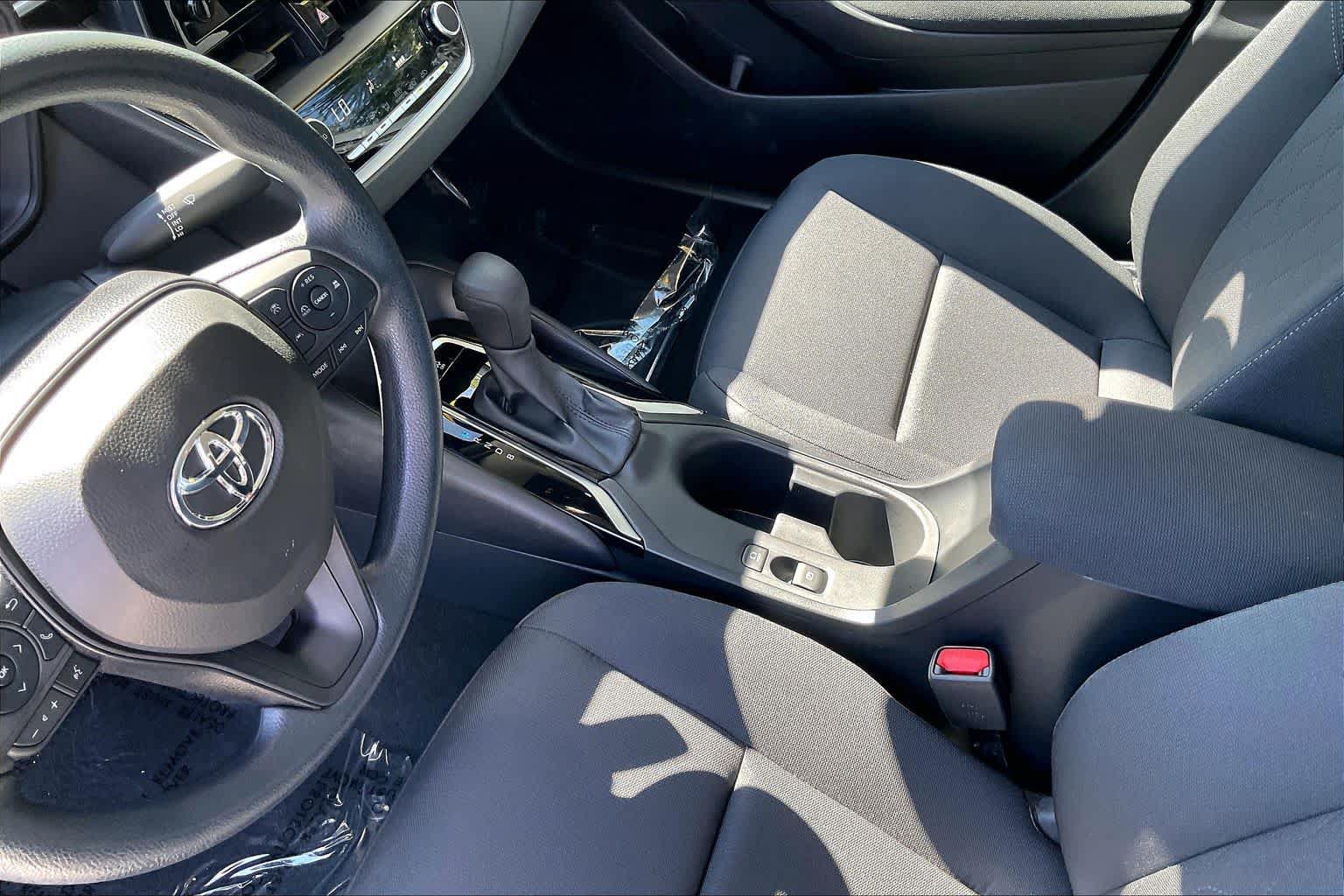 Used 2024 Toyota Corolla LE FWD image 17