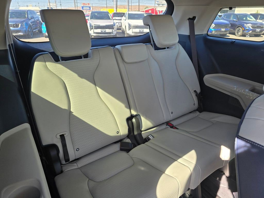 New 2025 Kia Carnival SX Prestige FWD image 13