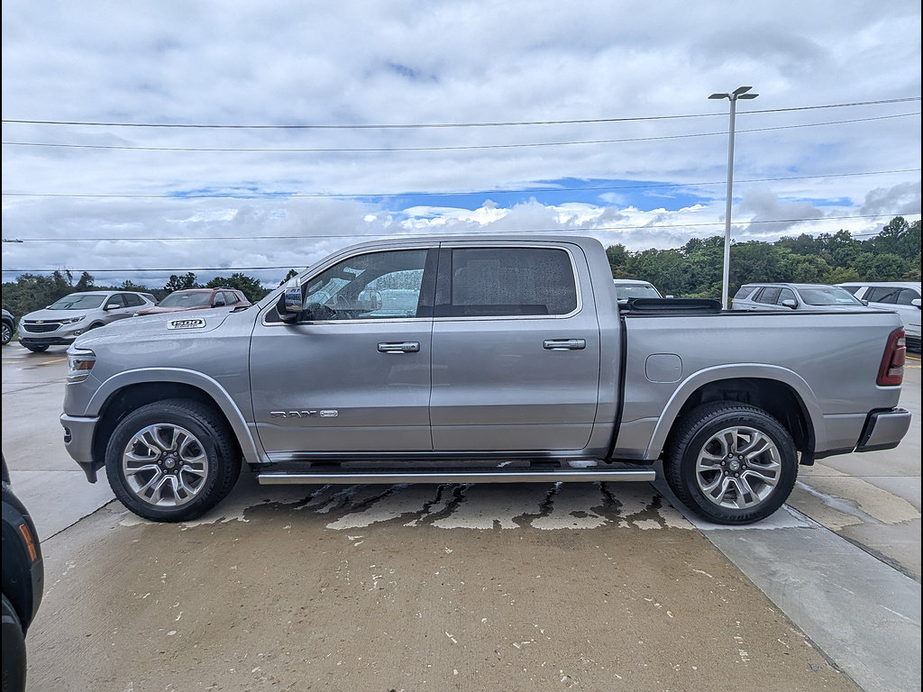 Used 2022 RAM 1500 Limited w/ Body Color Bumper Group AWD/4WD image 10