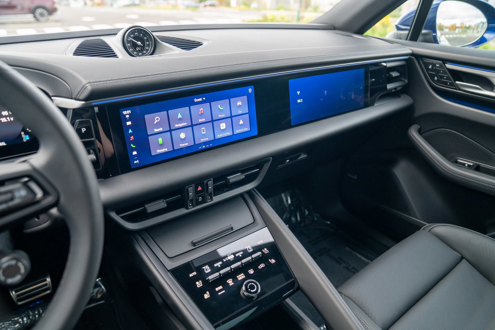 New 2025 Porsche Macan 4S Electric image 16