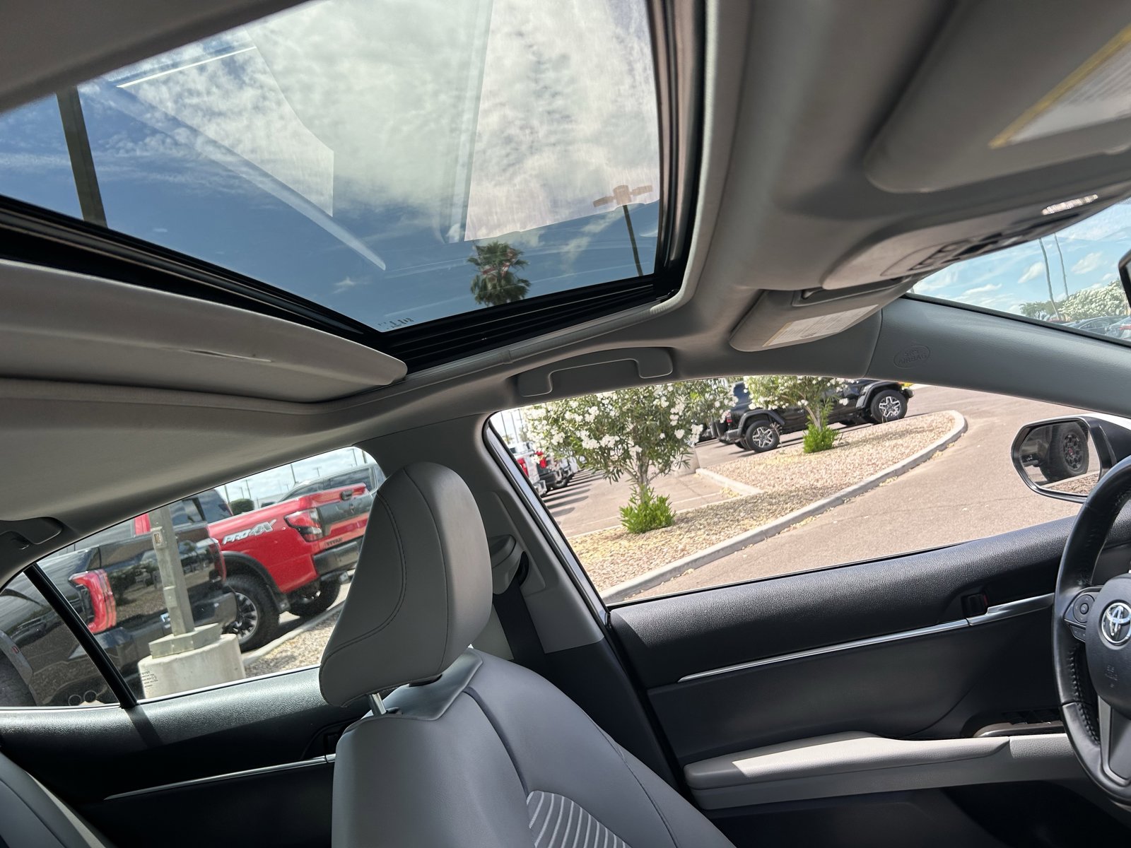 Used 2024 Toyota Camry SE w/ Audio Upgrade Package image 10