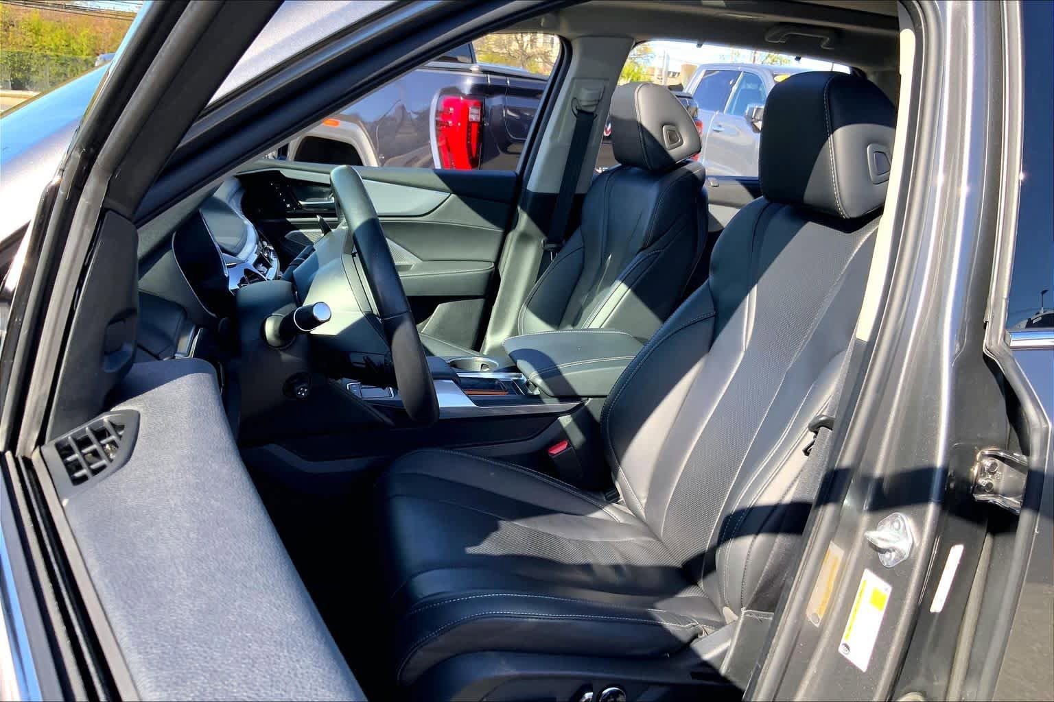 Used 2023 Acura MDX SH-AWD w/ Technology Package image 9