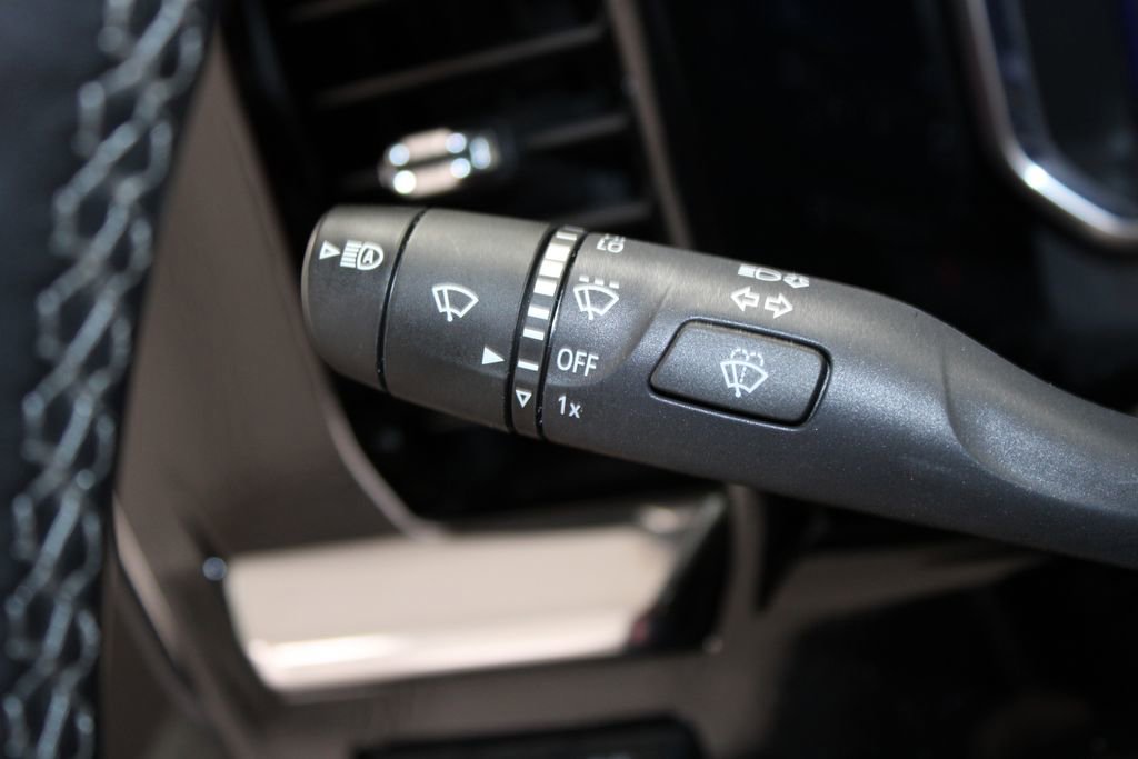 Used 2024 Chevrolet Silverado 1500 High Country w/ High Country Premium Package image 40