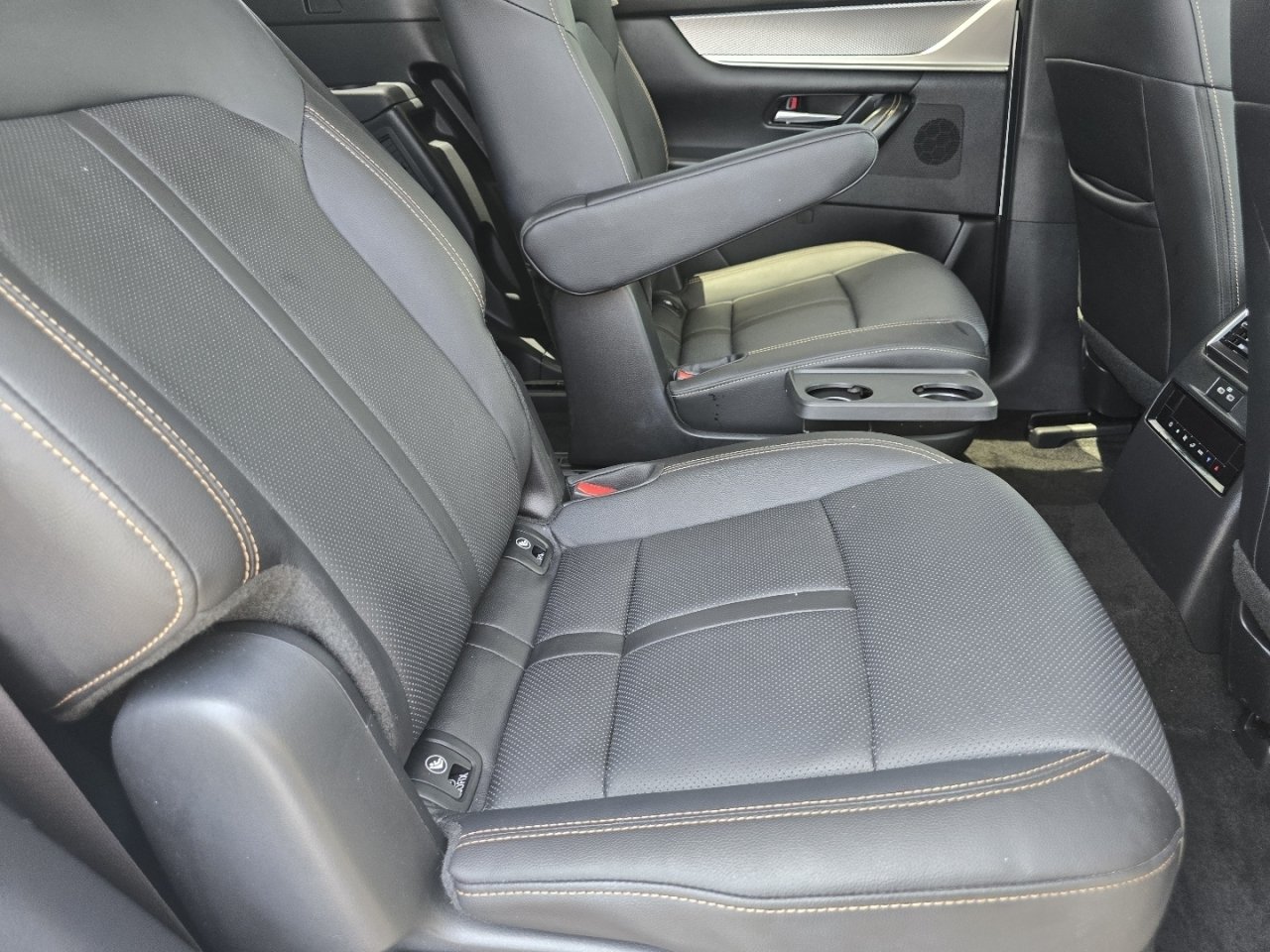 Used 2024 MAZDA CX-90 3.3 Turbo w/ Preferred Plus AWD/4WD image 19