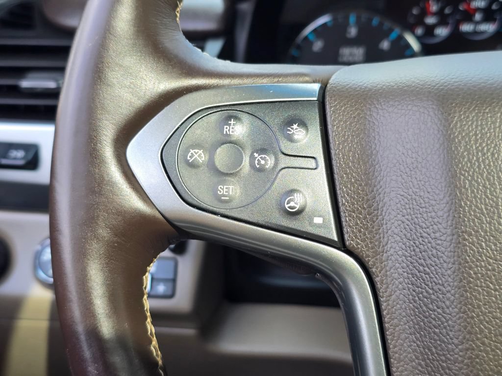 Used 2017 Chevrolet Suburban Premier AWD/4WD image 30