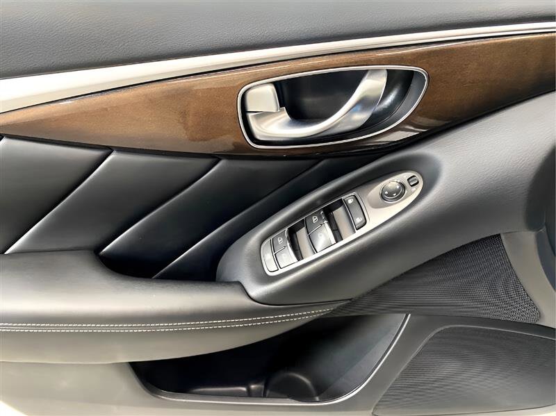 Used 2019 INFINITI Q50 Luxe w/ Essential Package (3.0T Luxe) image 21