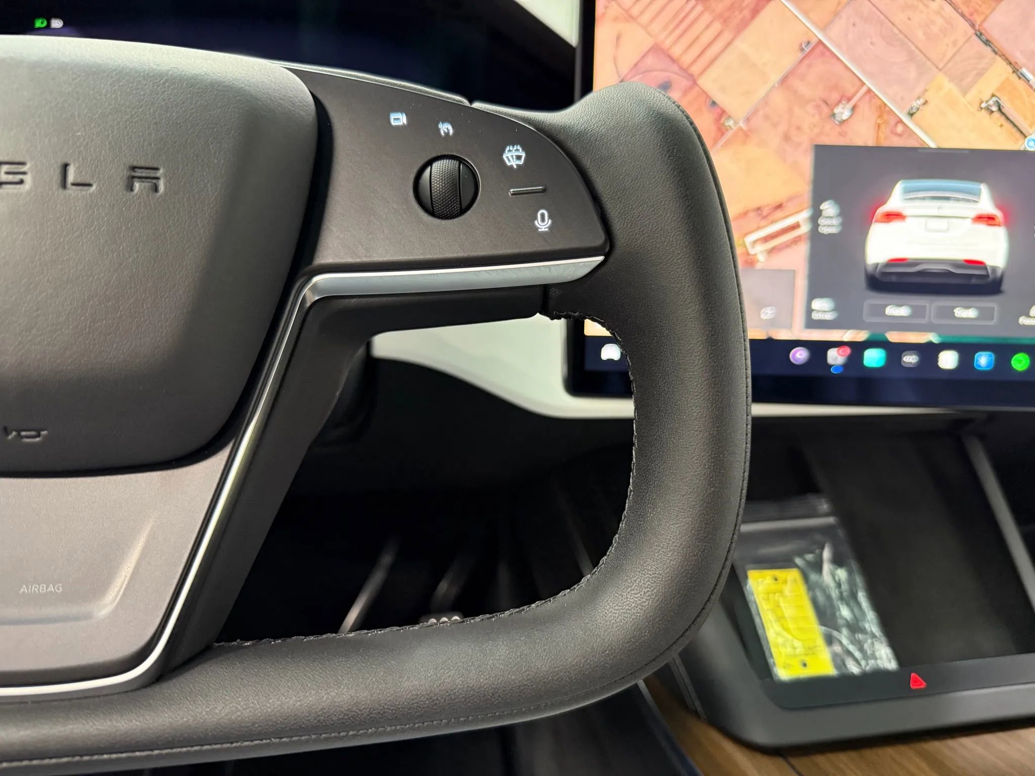 Used 2023 Tesla Model X image 28