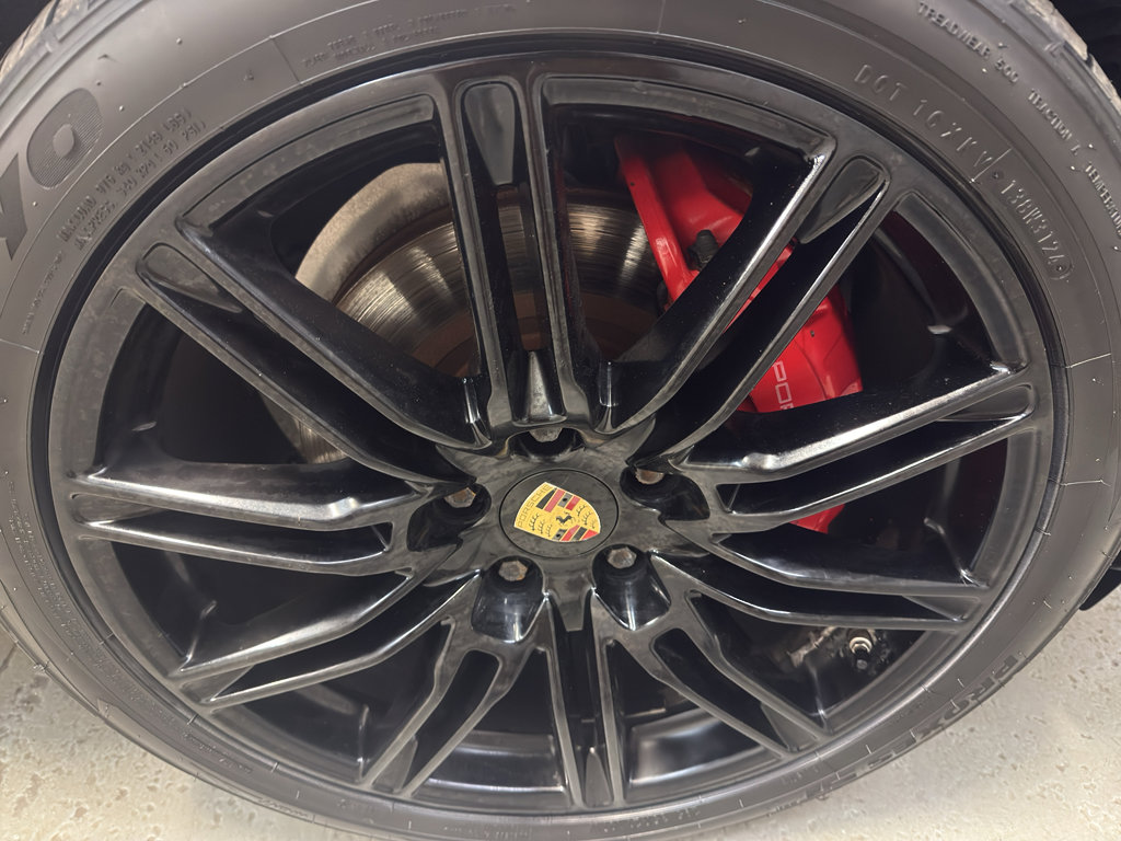 Used 2015 Porsche Cayenne Turbo AWD/4WD image 37