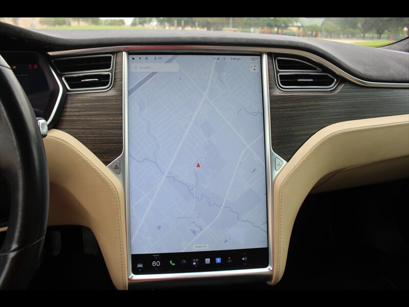 Used 2015 Tesla Model S 85D AWD/4WD image 25