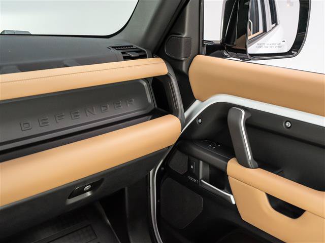 New 2026 Land Rover Defender 110 X-Dynamic SE AWD/4WD image 29