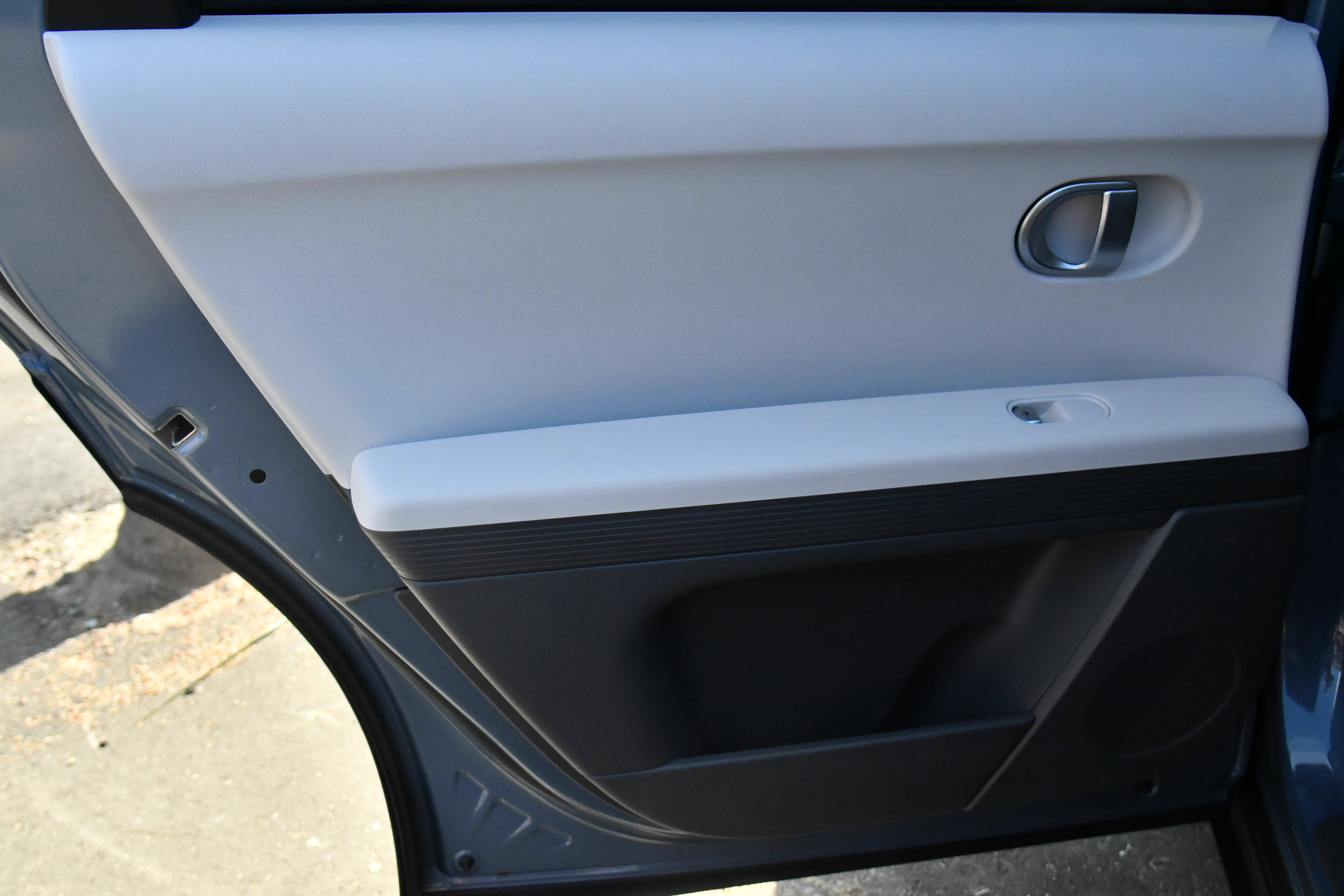 Used 2024 Hyundai Ioniq 5 SE RWD image 36