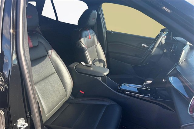 Used 2024 Chevrolet Trax RS w/ Sunroof Package image 7