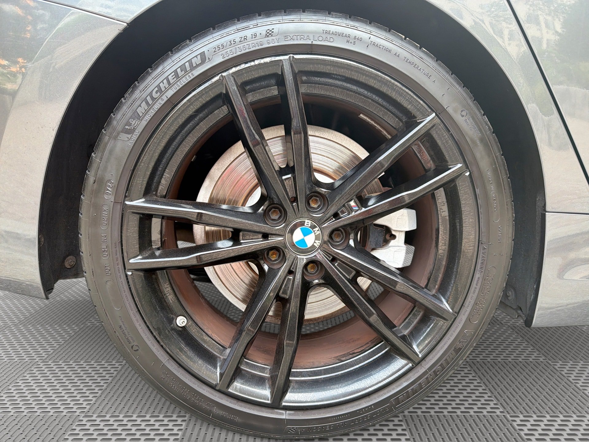 Used 2021 BMW 330i Sedan w/ M Sport Package RWD image 30