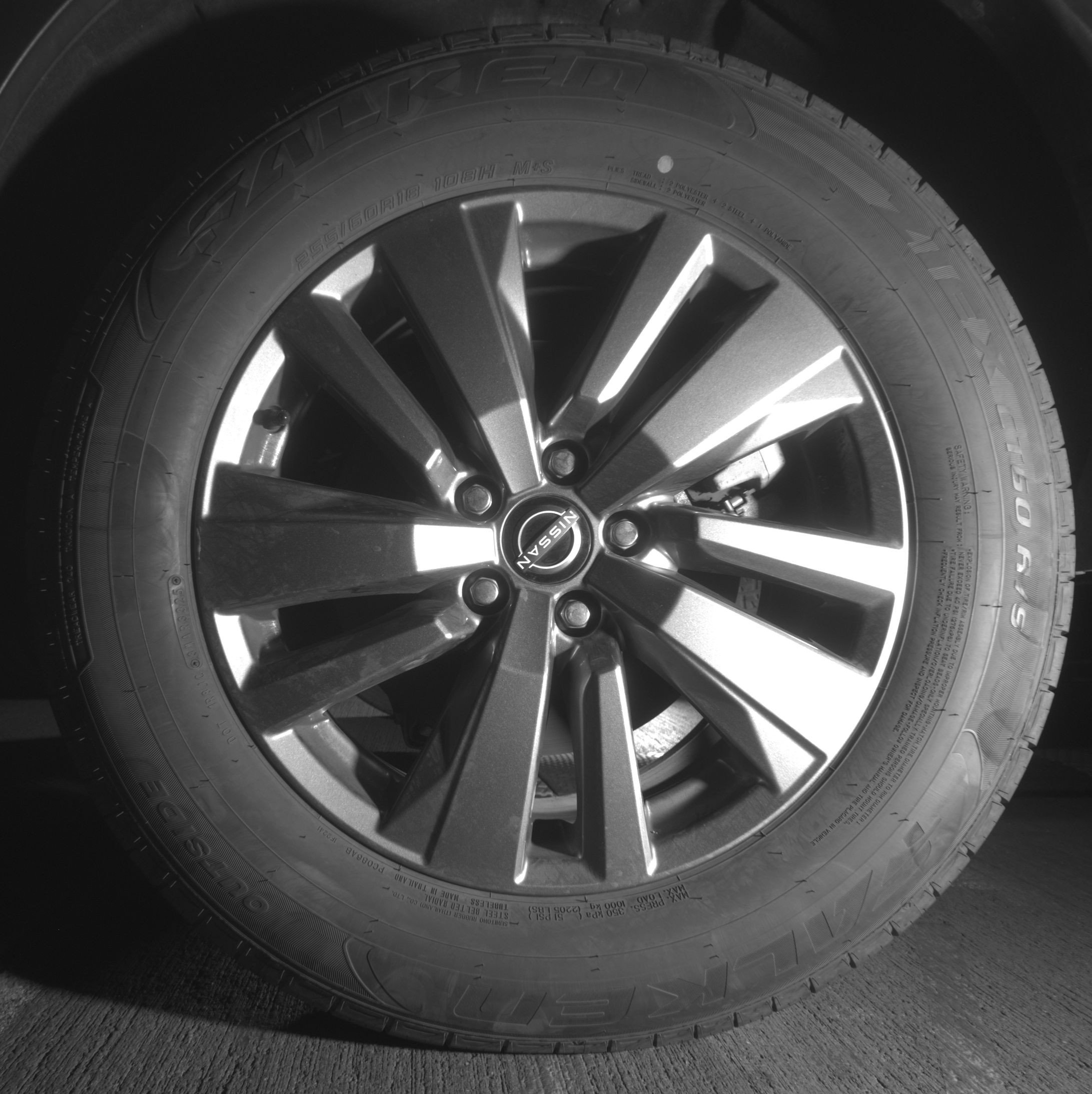 Used 2025 Nissan Pathfinder SV AWD/4WD image 14