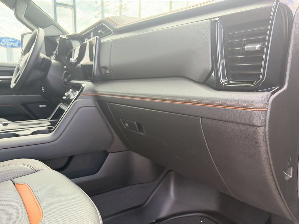 Used 2025 GMC Sierra 2500 AT4 AWD/4WD image 28