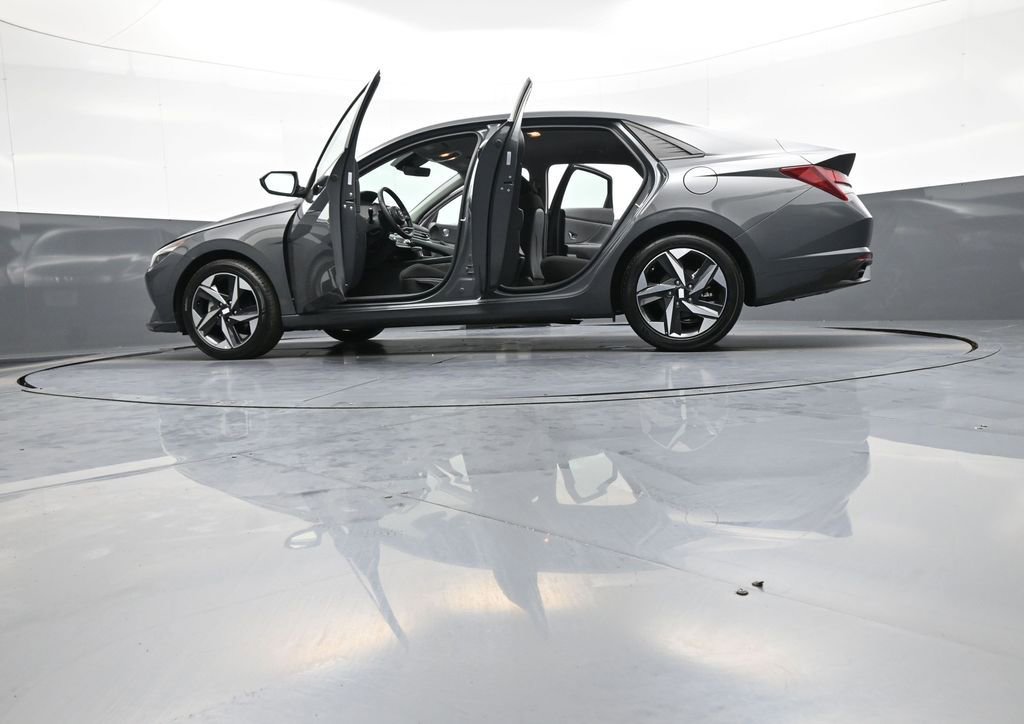 Certified 2023 Hyundai Elantra SEL w/ Convenience Package image 48