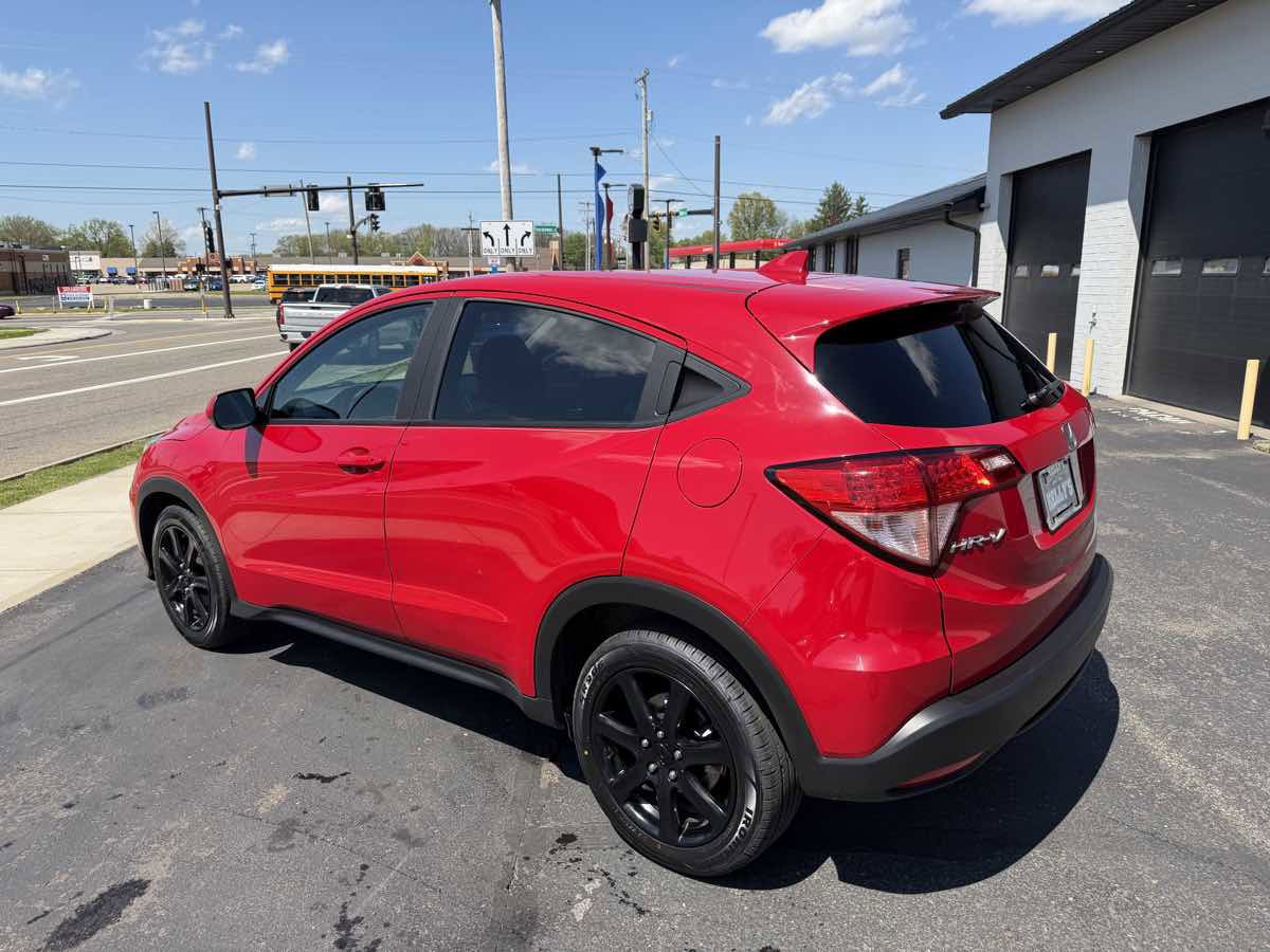 Used 2018 Honda HR-V LX image 3