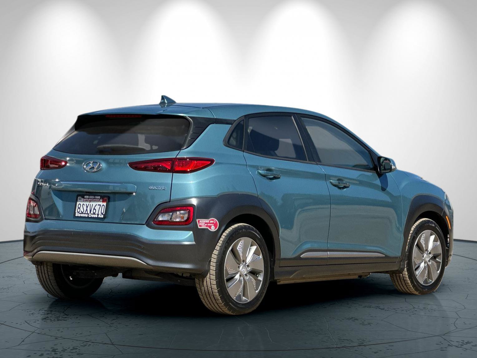 Used 2021 Hyundai Kona Limited w/ Cargo Package FWD image 4