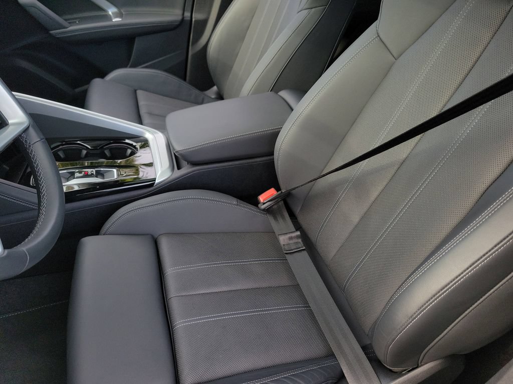 Certified 2025 Audi Q5 Premium w/ Premium Plus AWD/4WD image 17