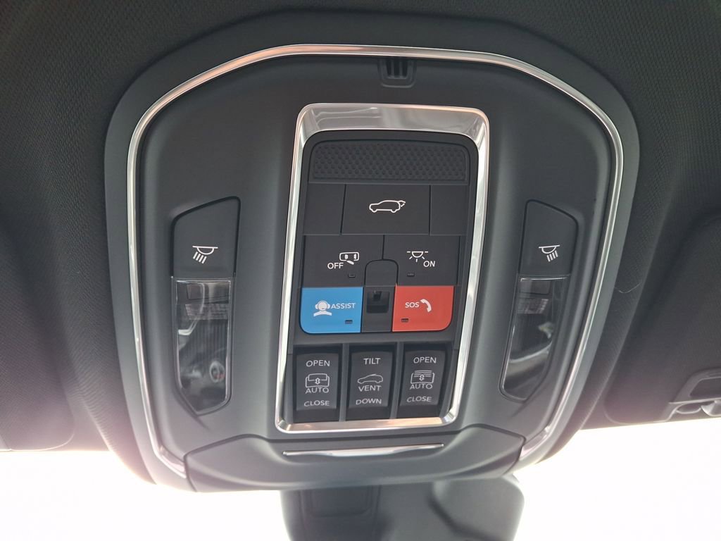 New 2025 Jeep Grand Cherokee Limited w/ Black Appearance Package image 22