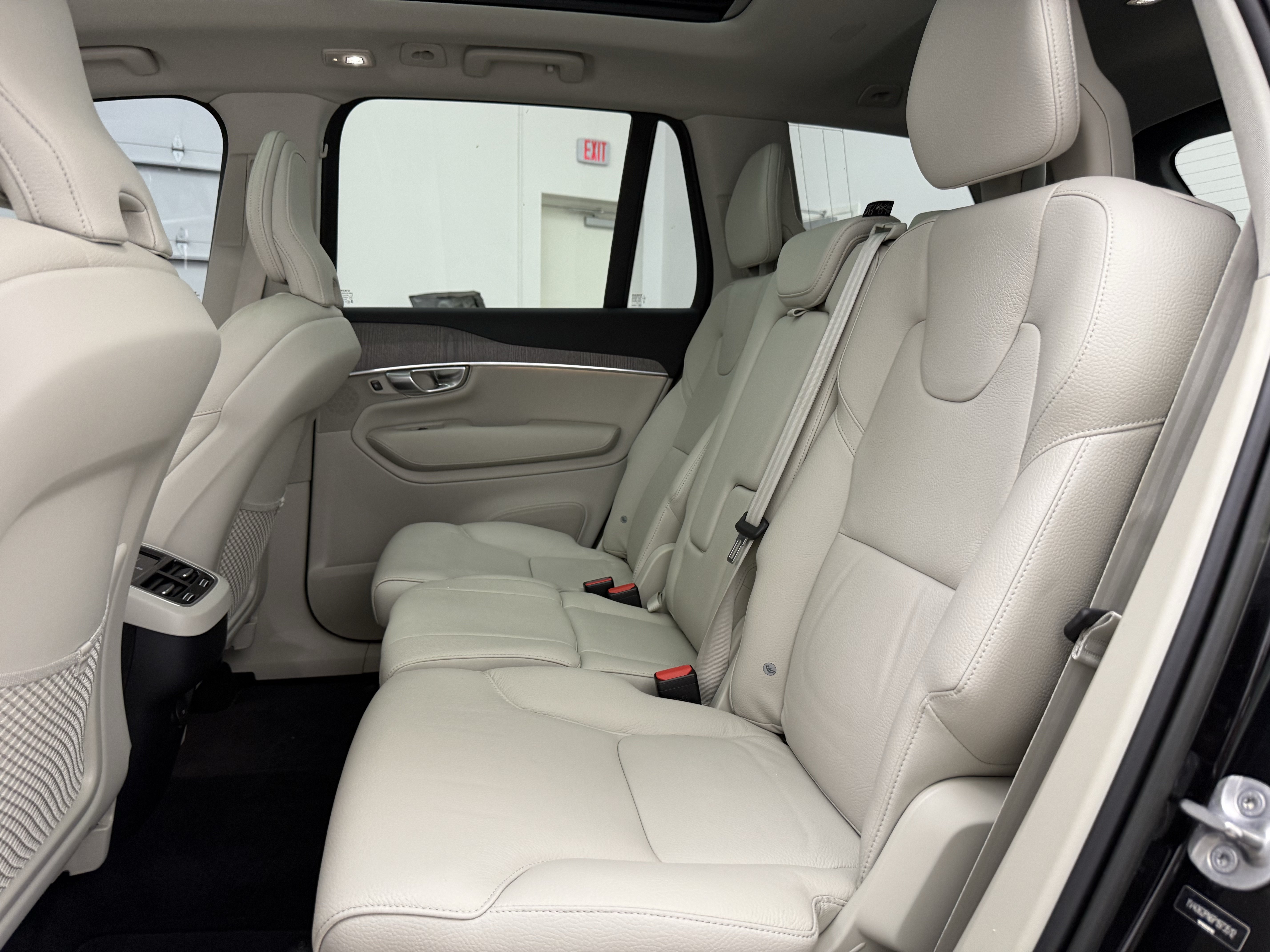Certified 2023 Volvo XC90 B6 Plus w/ Protection Package Premier AWD/4WD image 22