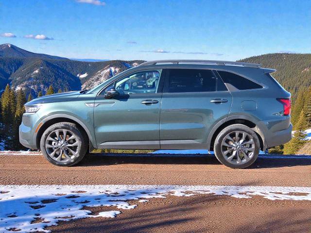 Used 2022 Kia Sorento SX Prestige image 2