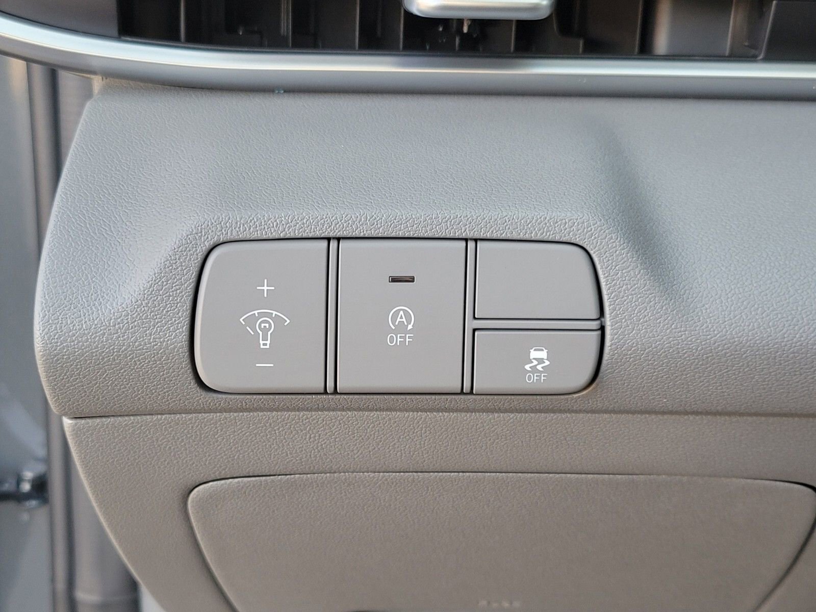 Used 2025 Hyundai Elantra SE image 24