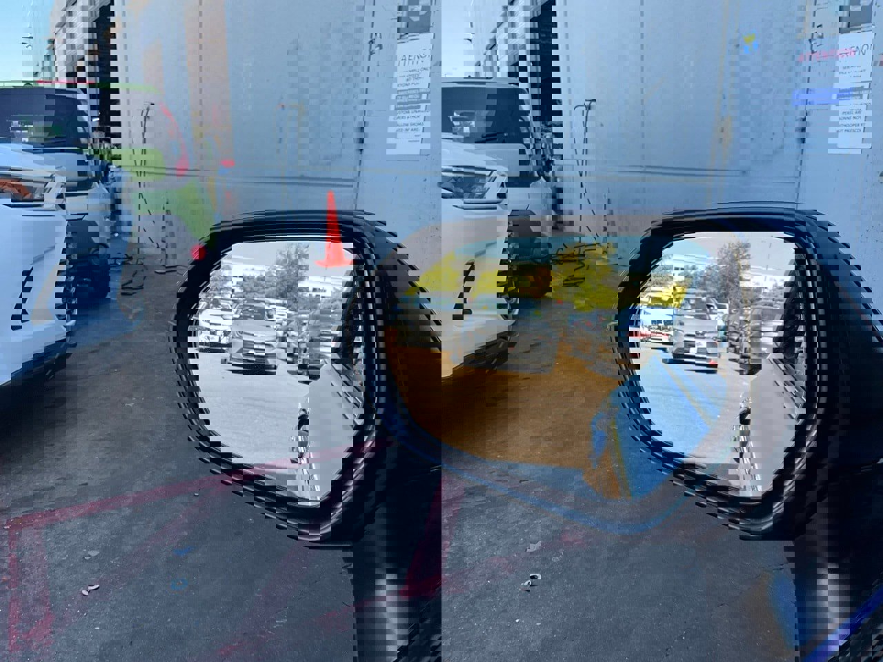 Used 2025 Toyota Camry LE image 18