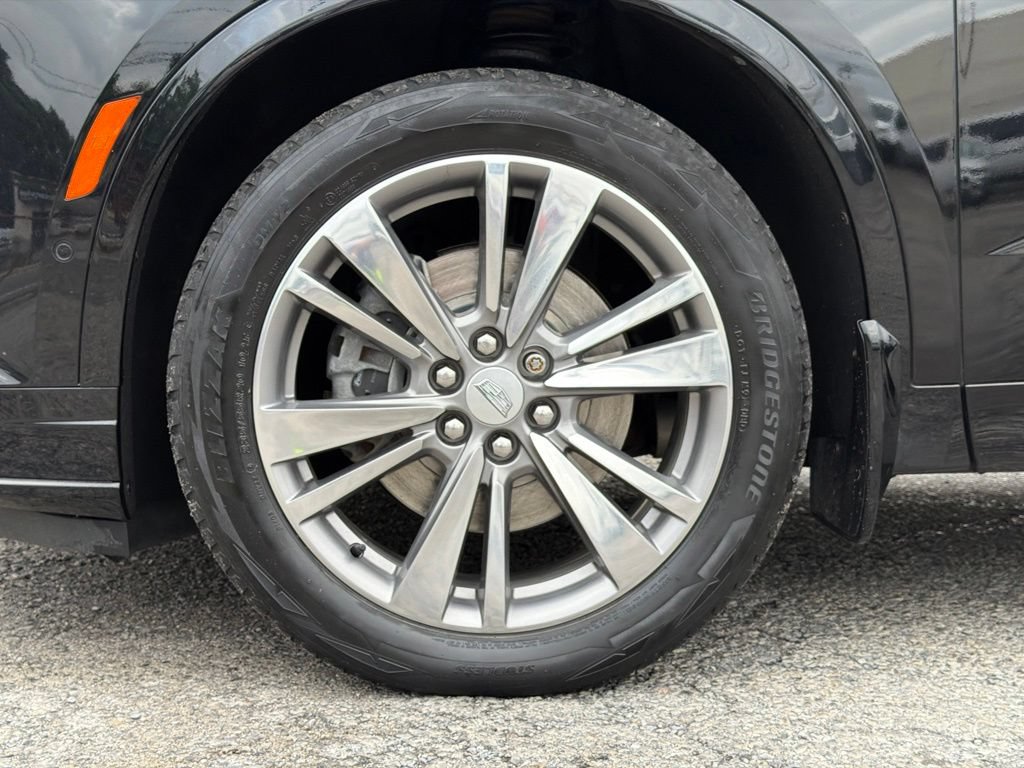 Used 2022 Cadillac XT6 Premium Luxury w/ Technology Package AWD/4WD image 6