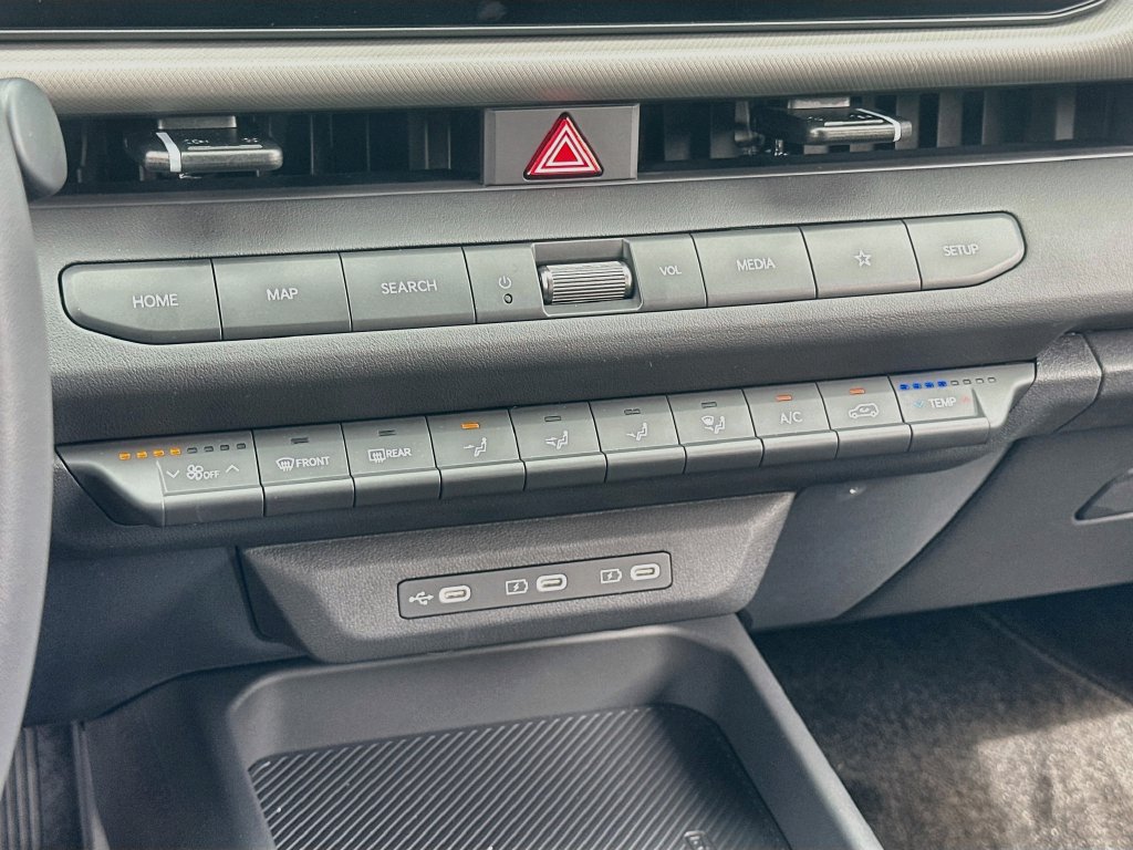 New 2027 Kia Seltos LX FWD image 15