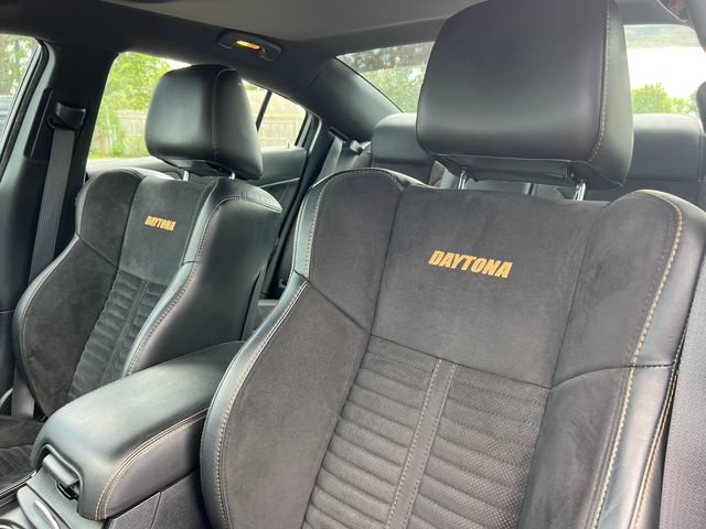 Used 2017 Dodge Charger R/T RWD image 11