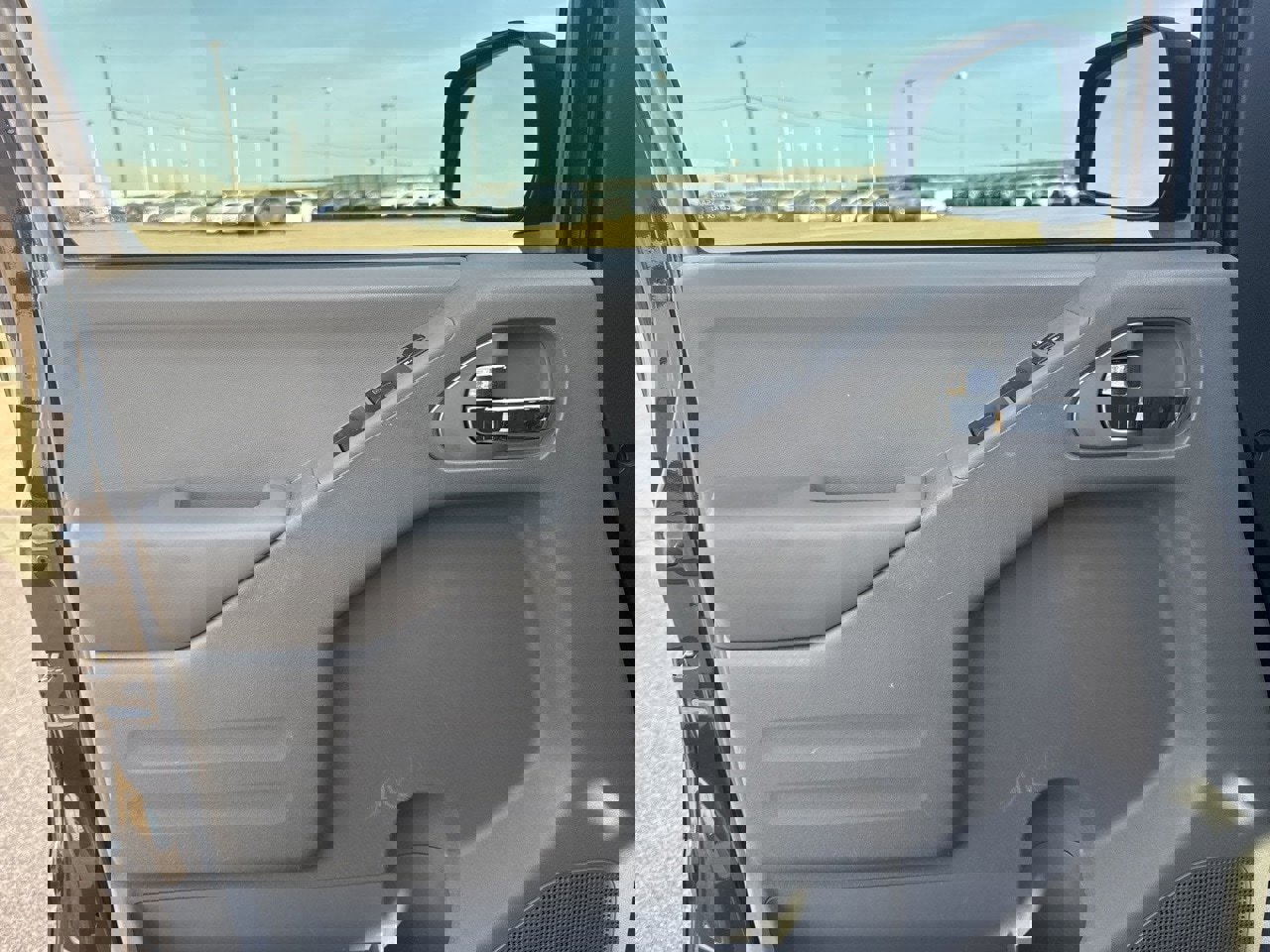 Used 2019 Nissan Frontier Desert Runner image 24