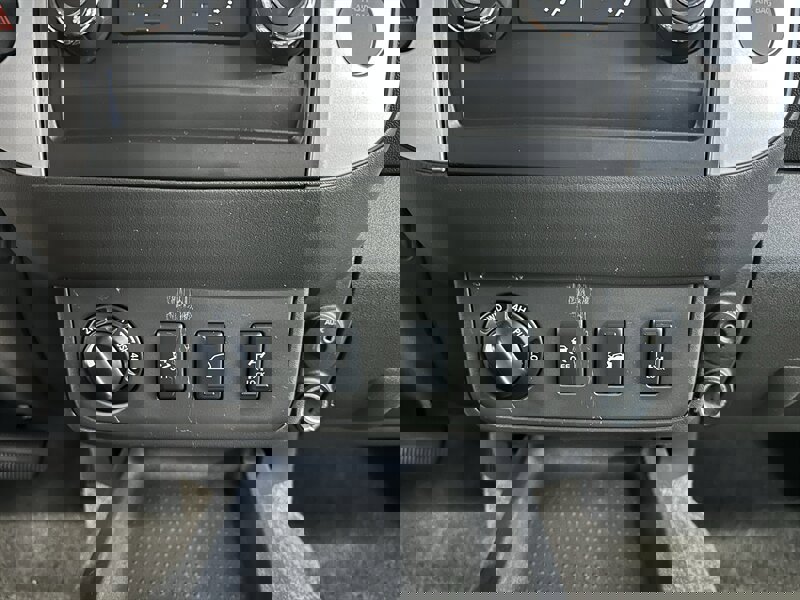 Used 2012 Nissan Xterra PRO-4X image 21