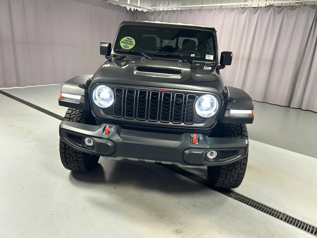 Used 2026 Jeep Gladiator Mojave AWD/4WD image 2