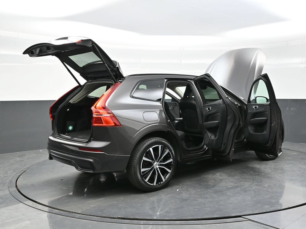 Used 2024 Volvo XC60 B5 Plus w/ Protection Package Premier AWD/4WD image 45