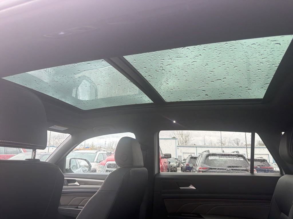 Used 2022 Volkswagen Atlas Cross Sport SE image 8