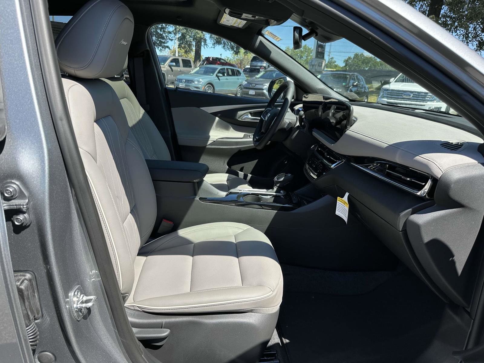 New 2025 Buick Envista Avenir image 11