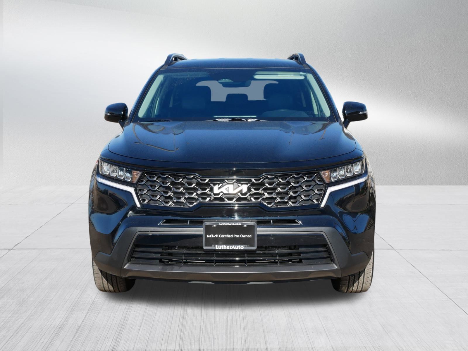 Certified 2023 Kia Sorento S image 2