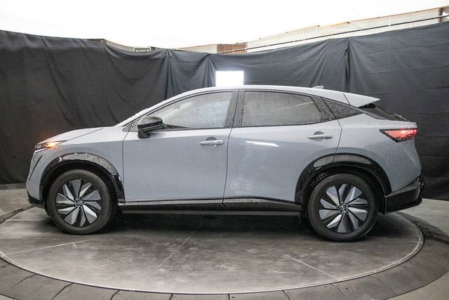 Used 2025 Nissan Ariya AWD image 9