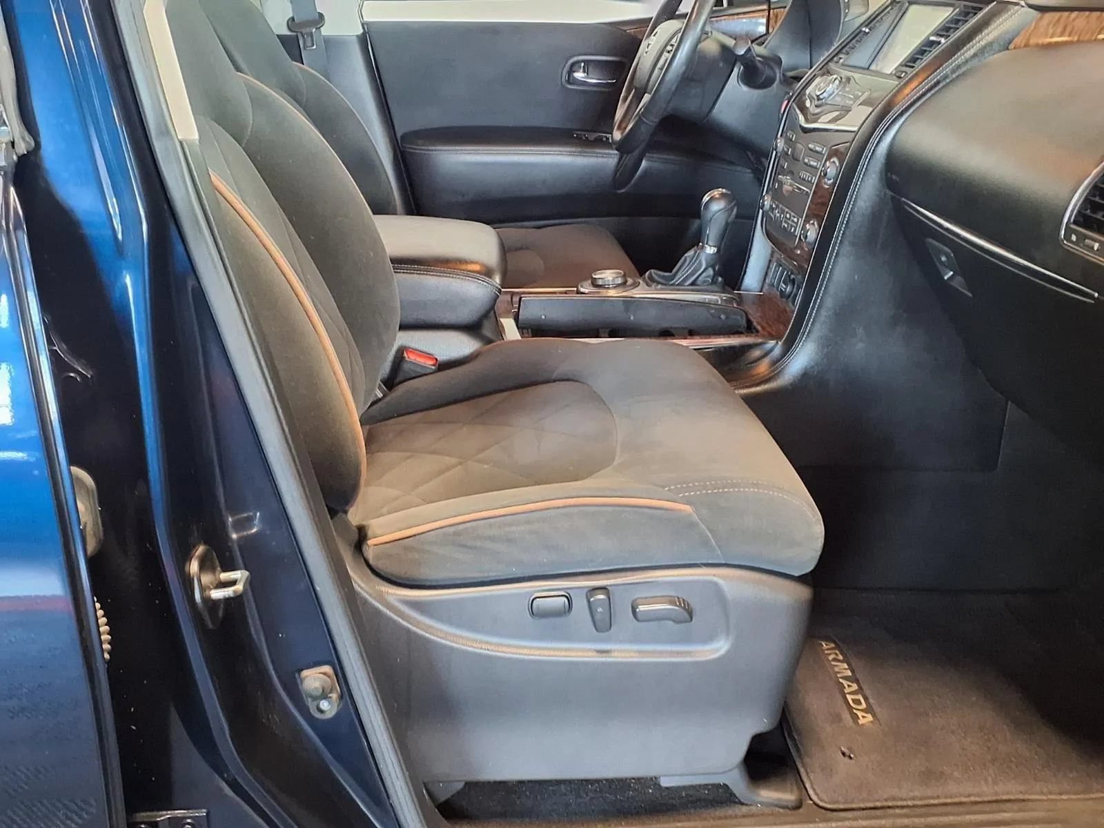 Used 2017 Nissan Armada SV AWD/4WD image 14