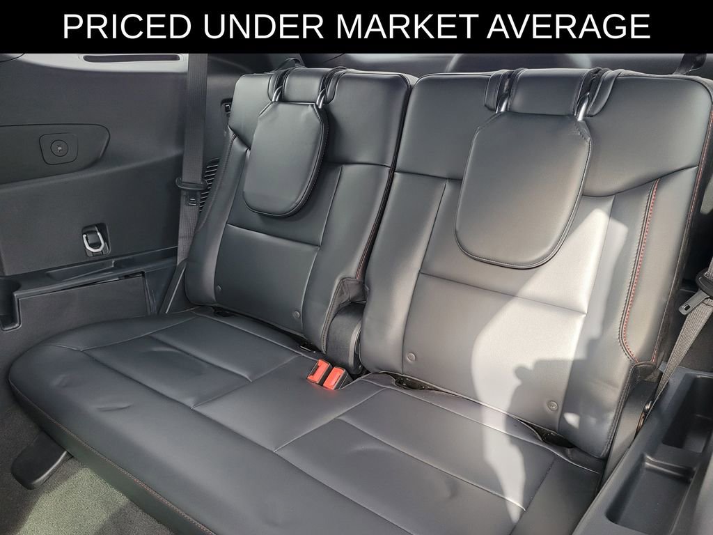 Used 2025 Ford Explorer ST-Line image 11