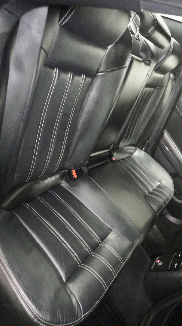 Used 2014 Chrysler 300 S image 8