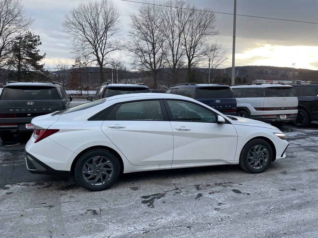 New 2026 Hyundai Elantra Blue image 3