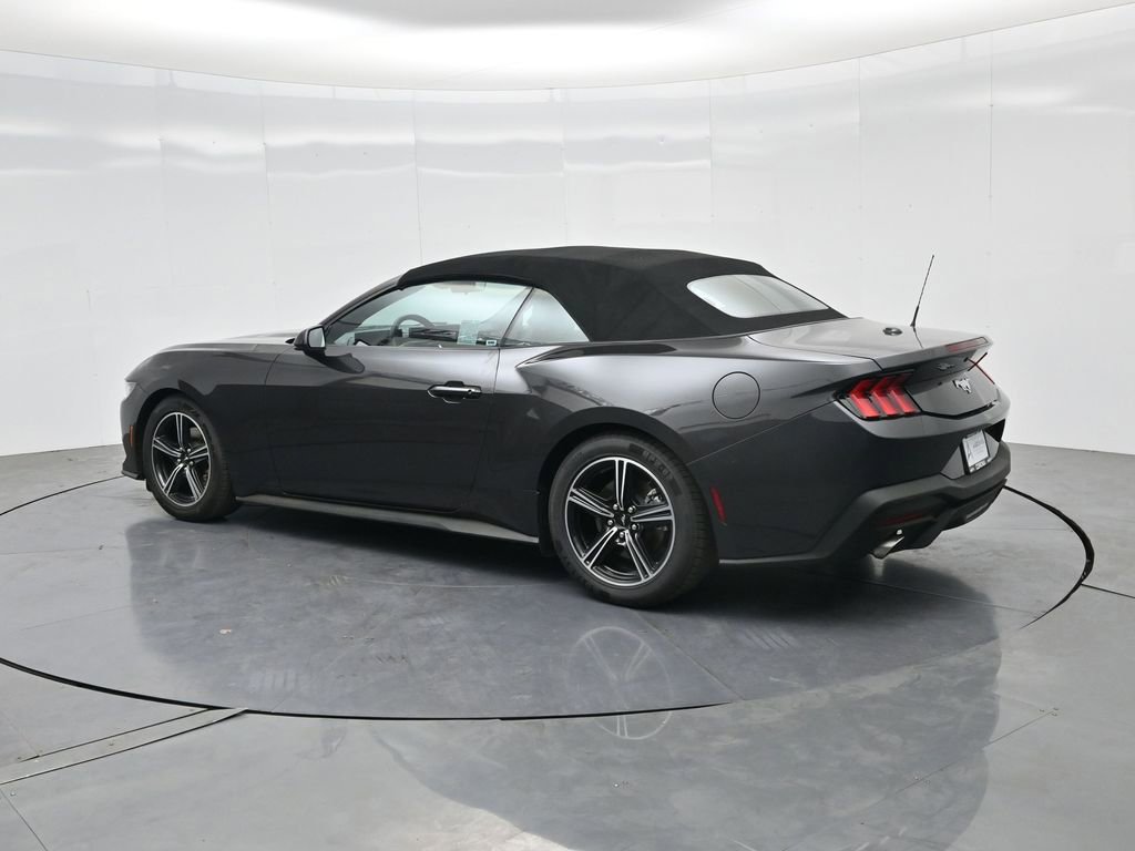 Used 2024 Ford Mustang Convertible image 5