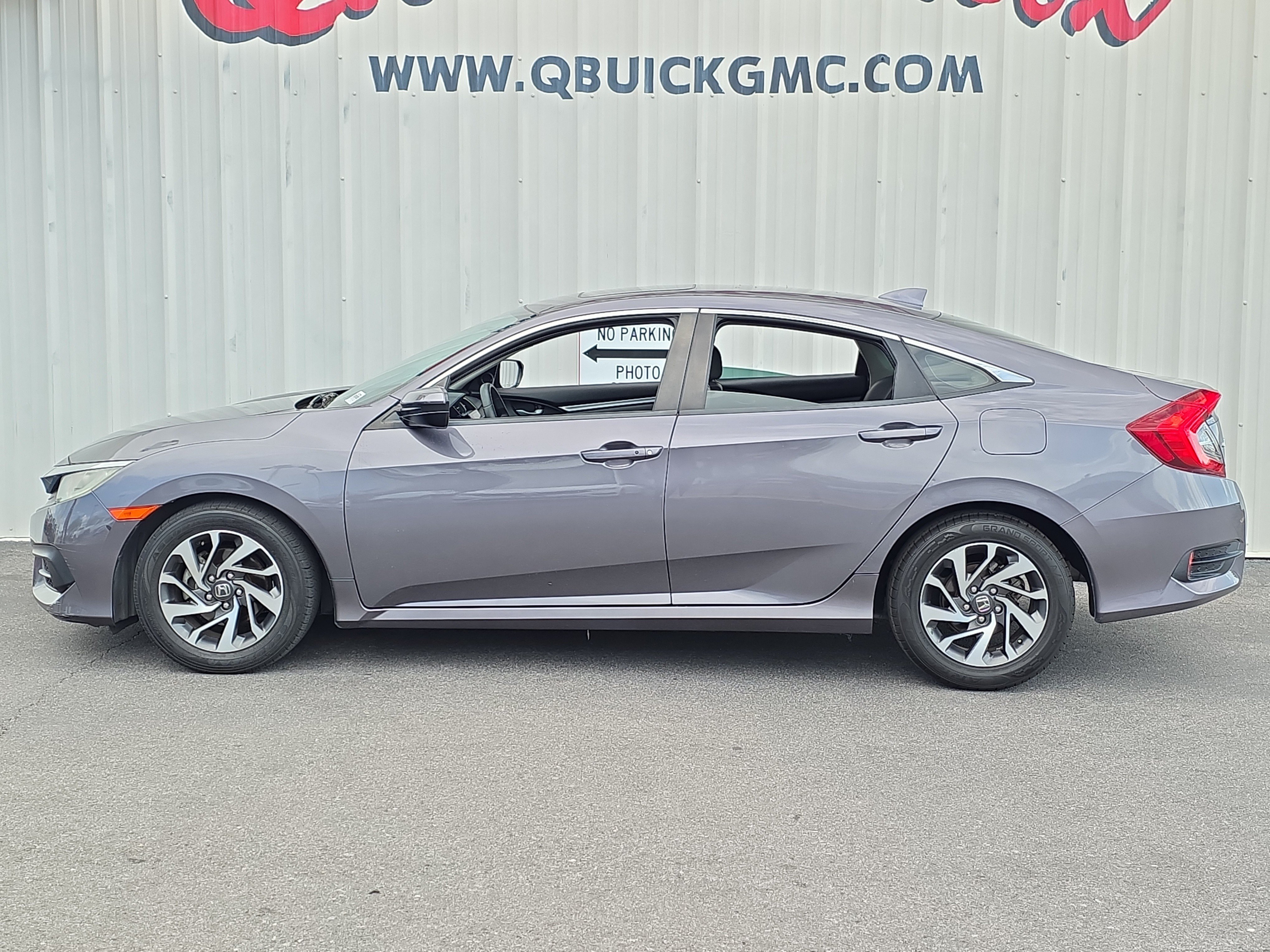 Used 2018 Honda Civic EX image 4