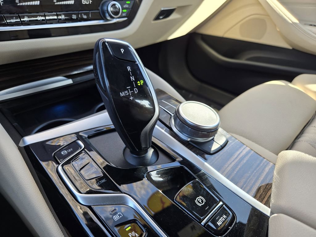 Used 2023 BMW 530e xDrive 530e iPerformance image 18